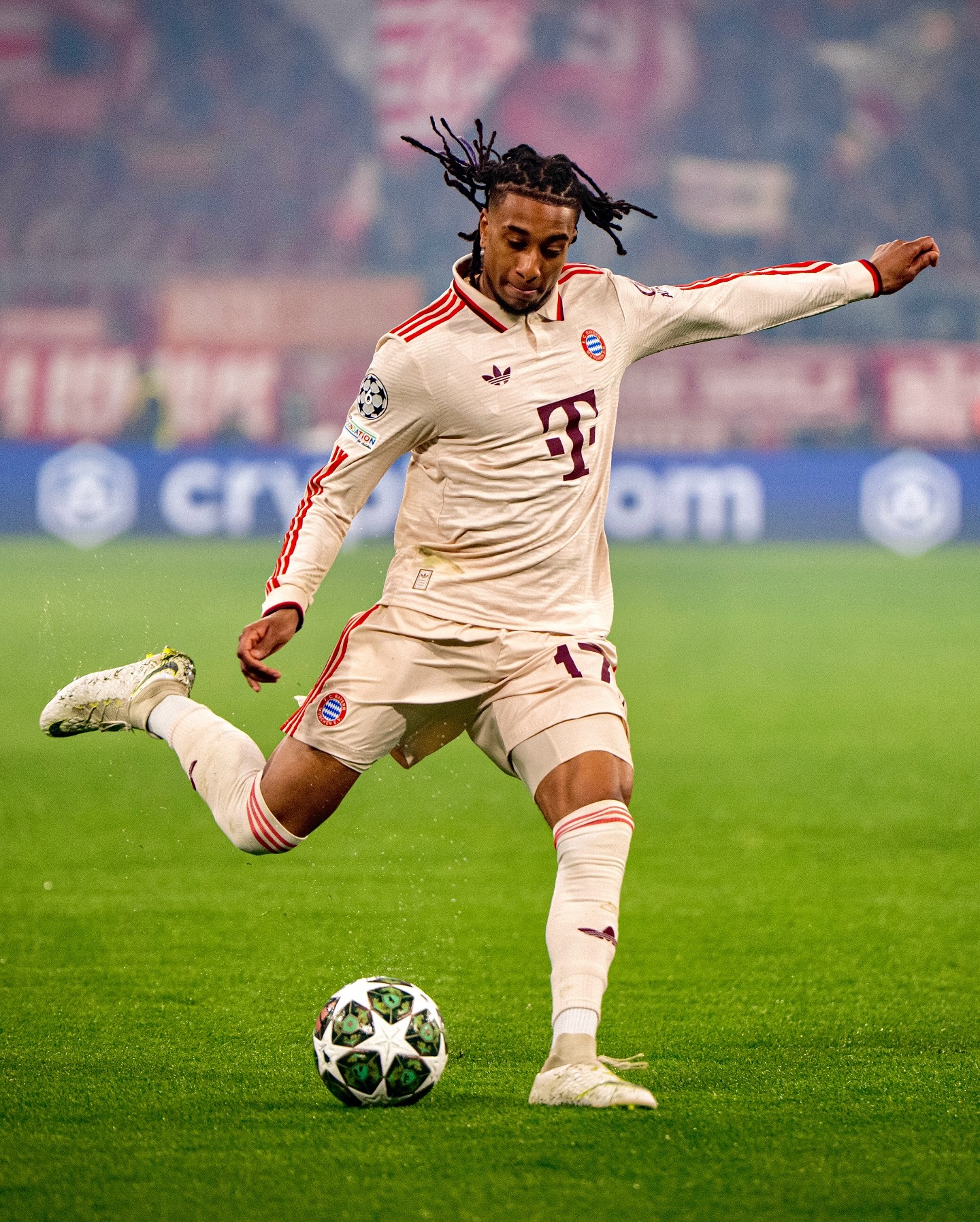 西亚卡姆关键节点突破纪录，拜仁带队取胜！的简单介绍